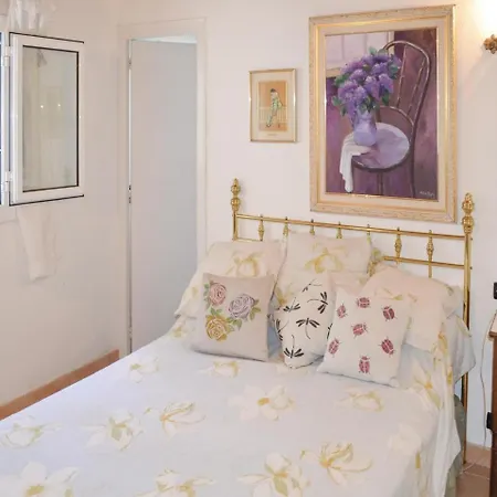 Three-bedroom Holiday In