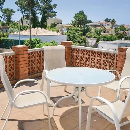 Three-bedroom Holiday In Feriehus Lloret de Mar